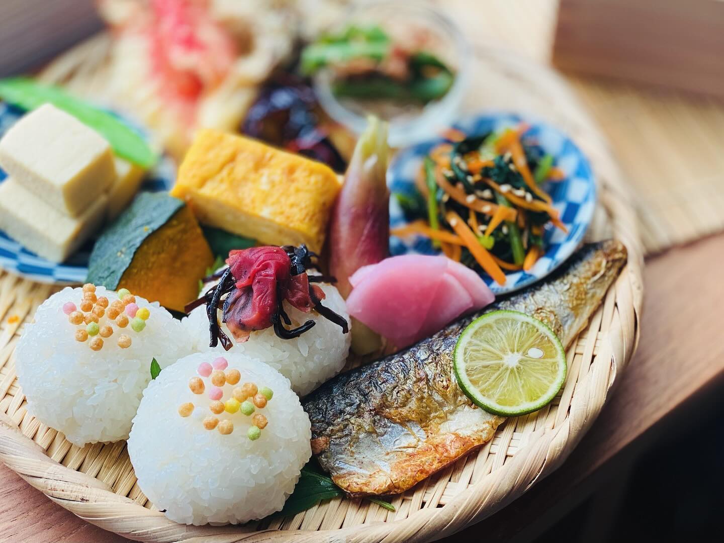 小松さんの無農薬白米　美しい御膳を作ってみませんか